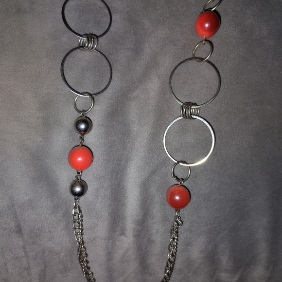 Stylish Necklace - Picture 2 of 3